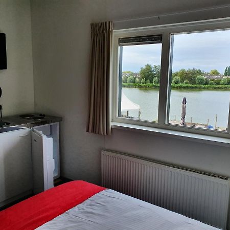Hotel Restaurant Lakeside Uithoorn Exterior foto